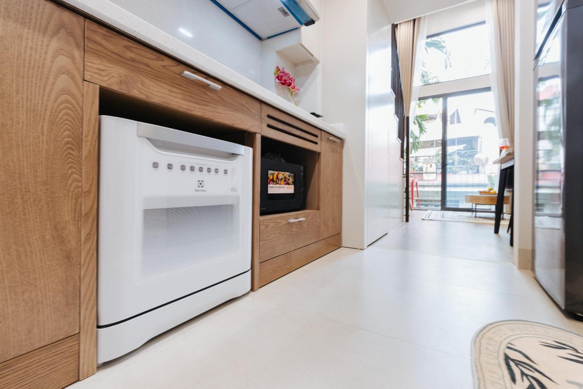 Margaery Boutique Apartment & Skyon9 Rooftop Bar Hanoi Exterior photo
